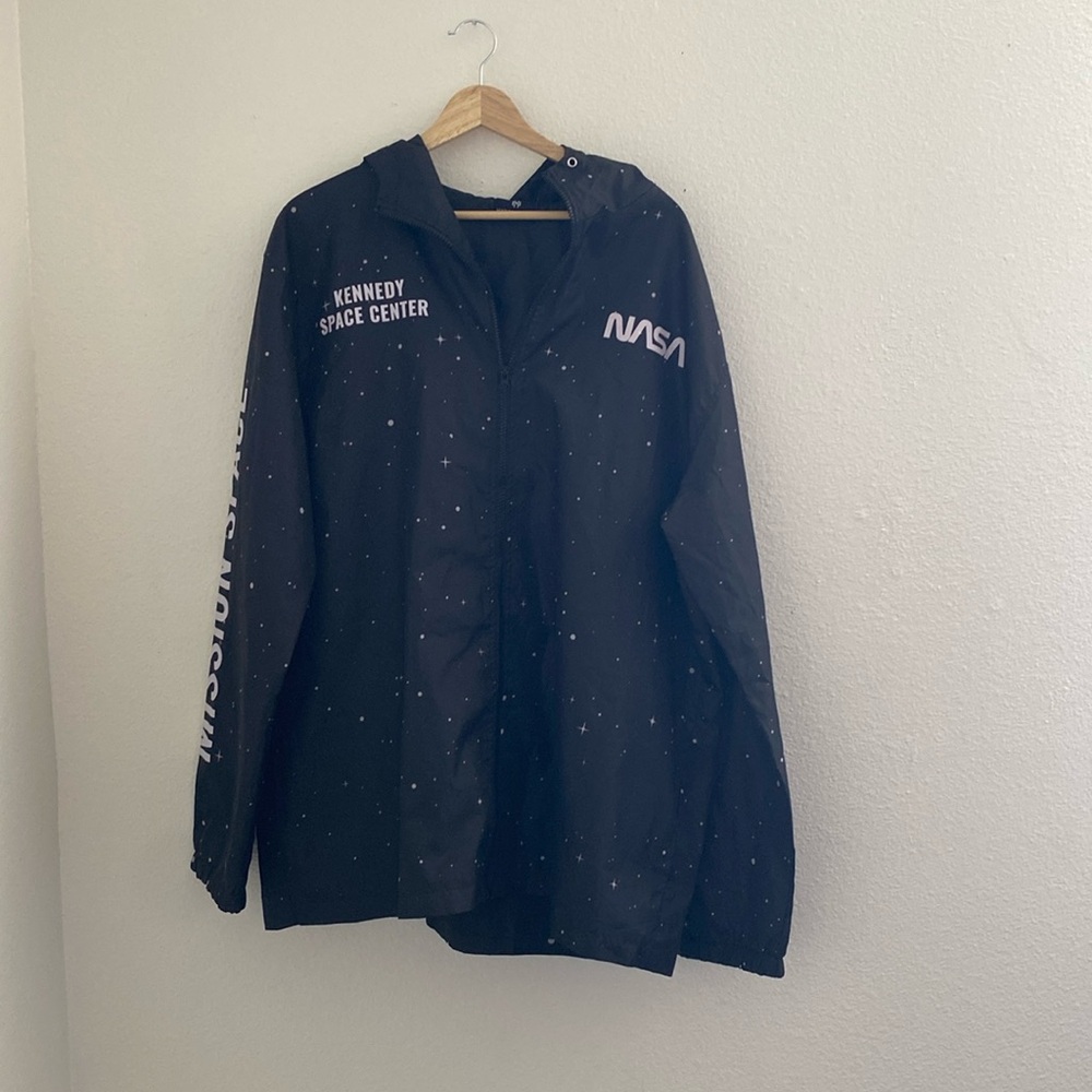 NASA Space Center Mission Space full zipper lightweight windbreaker SZ Large EUC